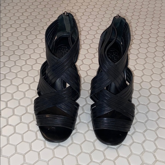 Tory Burch women’s heels - Picture 2 of 5